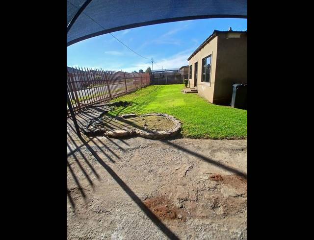 4 BEDROOM HOUSE FOR SALE IN SPRINGS CENTRAL